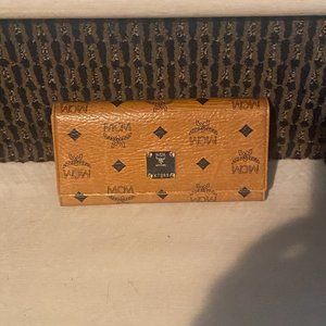 MCM Wallet